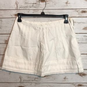 • Gap White Skirt •